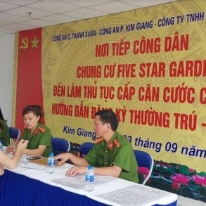 Giải quyết các thủ tục hành chính lưu động ở chung cư Five Star Garden