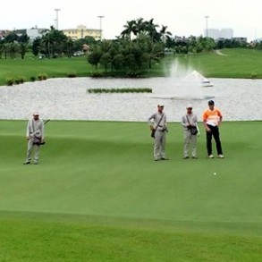 10% quà tặng Hole in one tại giải Golf GFS sẽ được làm từ thiện