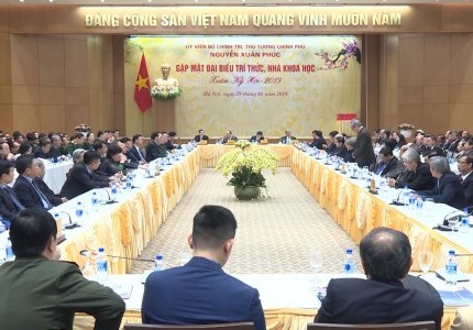 THND -TT Nguyễn Xuân Phúc gặp mặt đại biểu giới trí thức, các nhà khoa học Việt Nam đầu xuân Kỷ Hợi